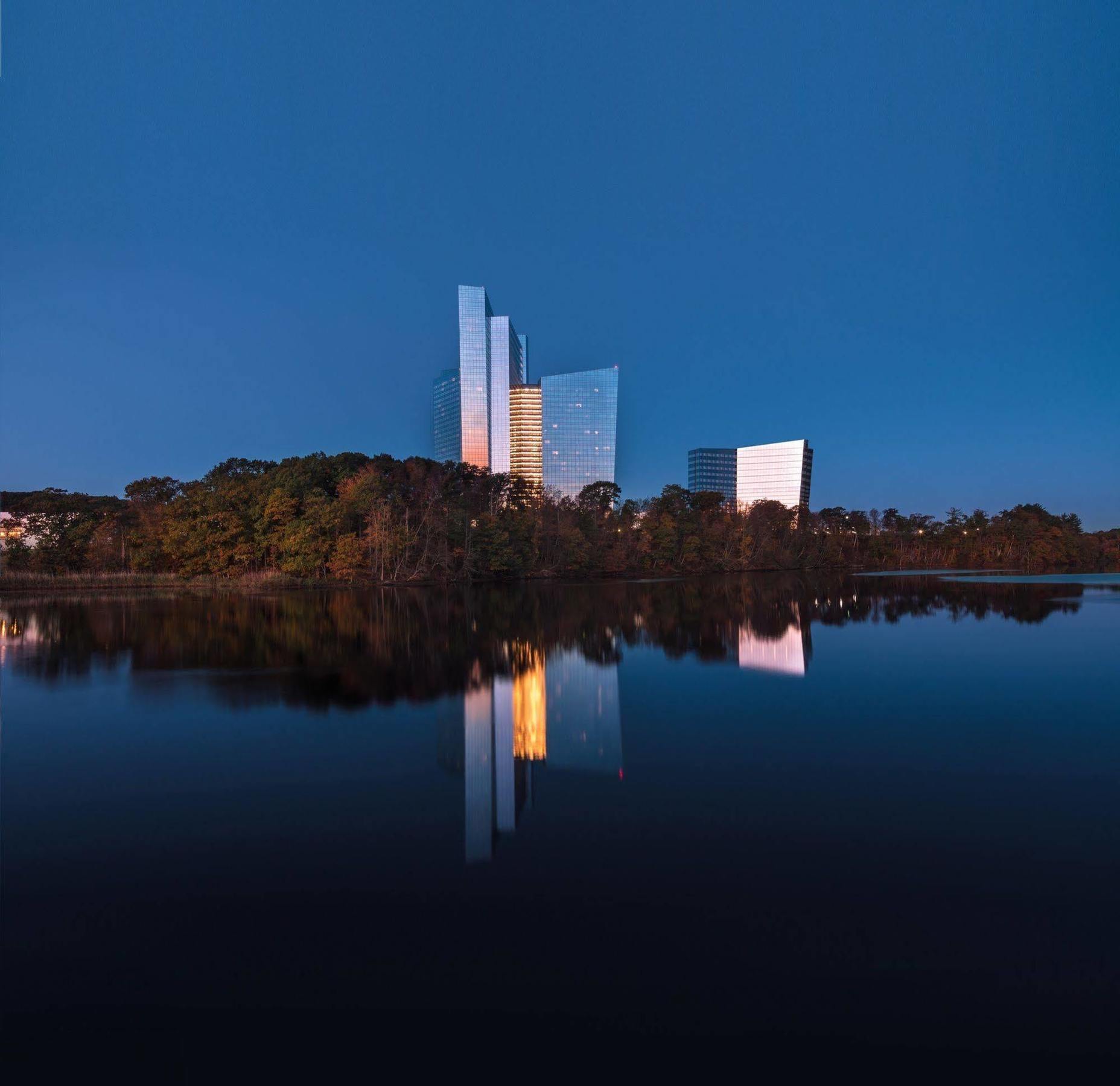 Mohegan Sun Hotel Uncasville Bagian luar foto